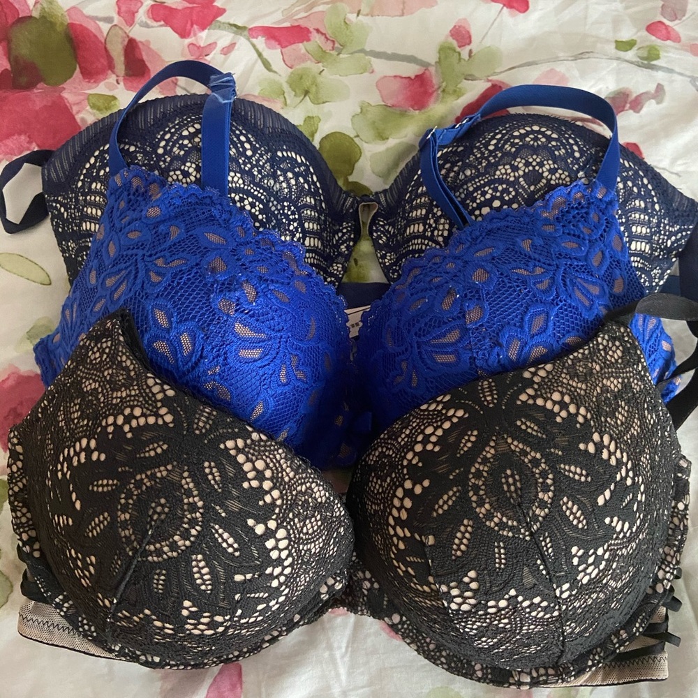 VS Push-up bras.. 34DD